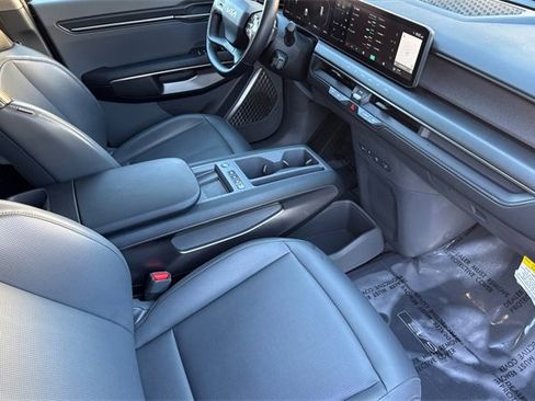 Certified 2024 Kia EV9 Light Long Range image 21