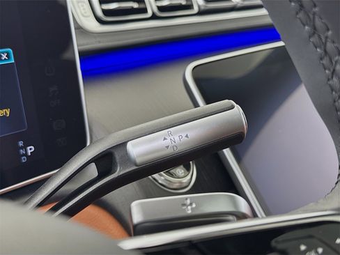 Used 2025 Mercedes-Benz S 580 4MATIC Sedan image 14