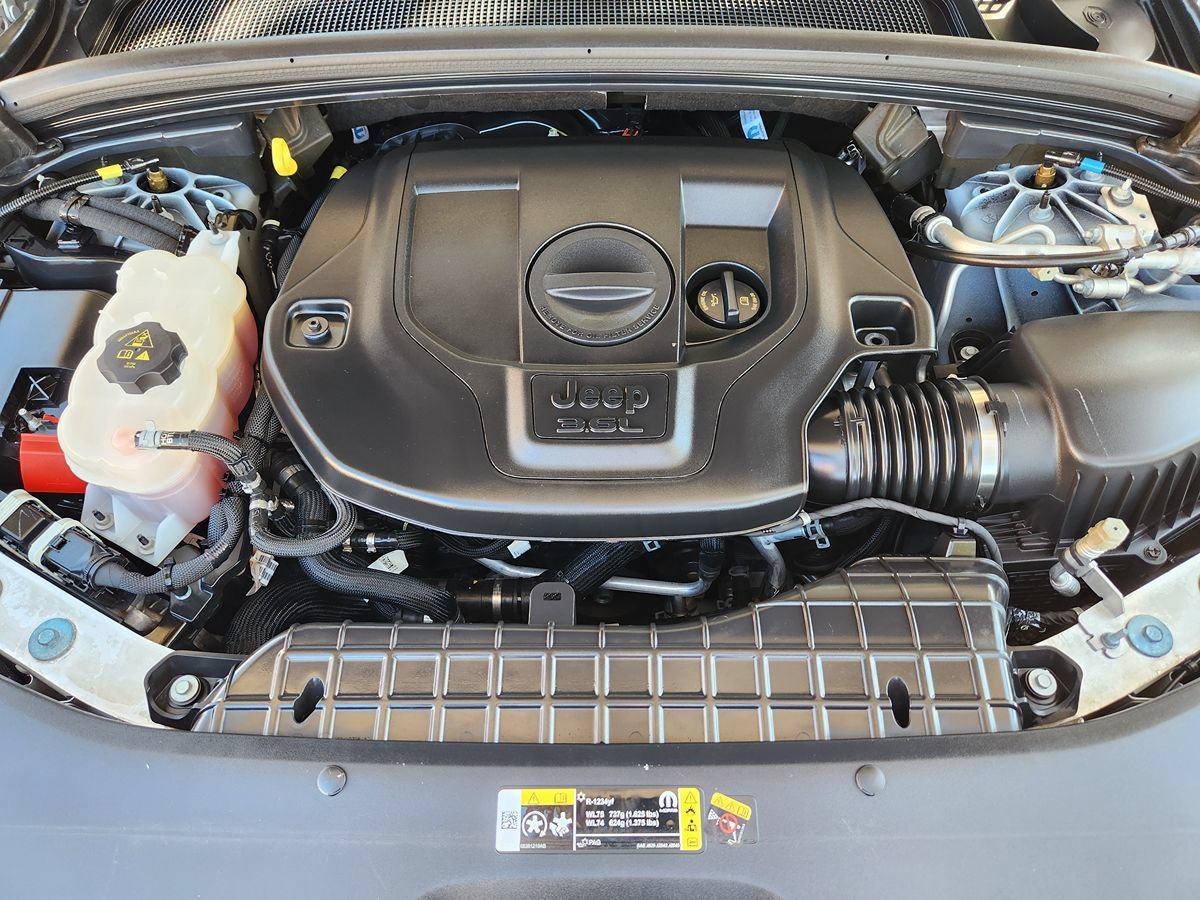 Used 2024 Jeep Grand Cherokee Summit AWD/4WD image 55