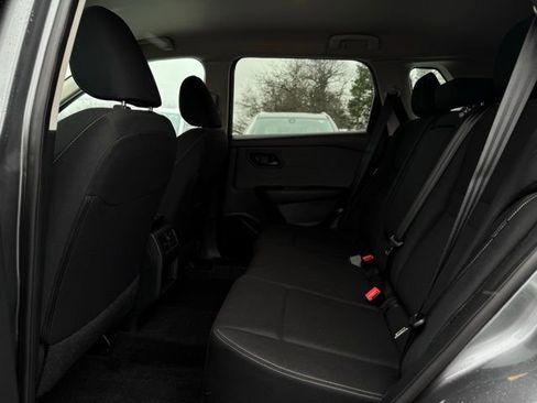 Used 2023 Nissan Rogue S image 16