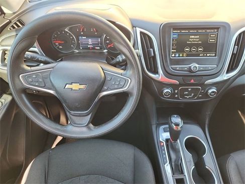 Certified 2019 Chevrolet Equinox LT image 11