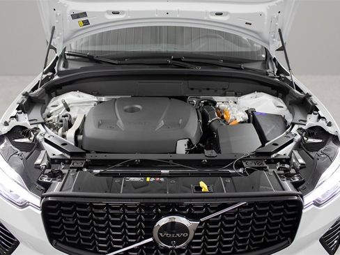 New 2024 Volvo XC60 T8 Plus w/ Protection Package Premier image 34