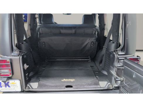 Used 2016 Jeep Wrangler Sport AWD/4WD image 16