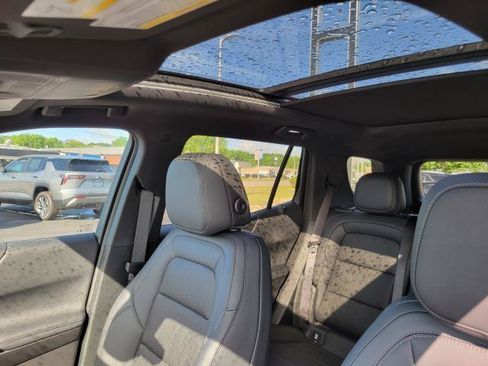 New 2026 Chevrolet Equinox LT w/ Convenience Package II AWD/4WD image 10