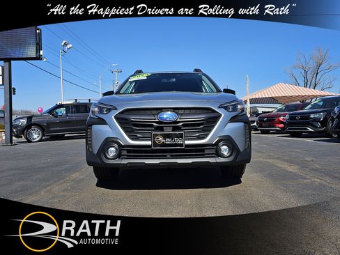 Used 2024 Subaru Outback Premium image 3