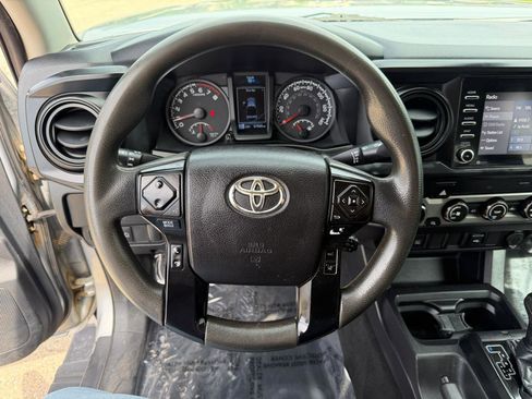 Used 2020 Toyota Tacoma SR AWD/4WD image 15