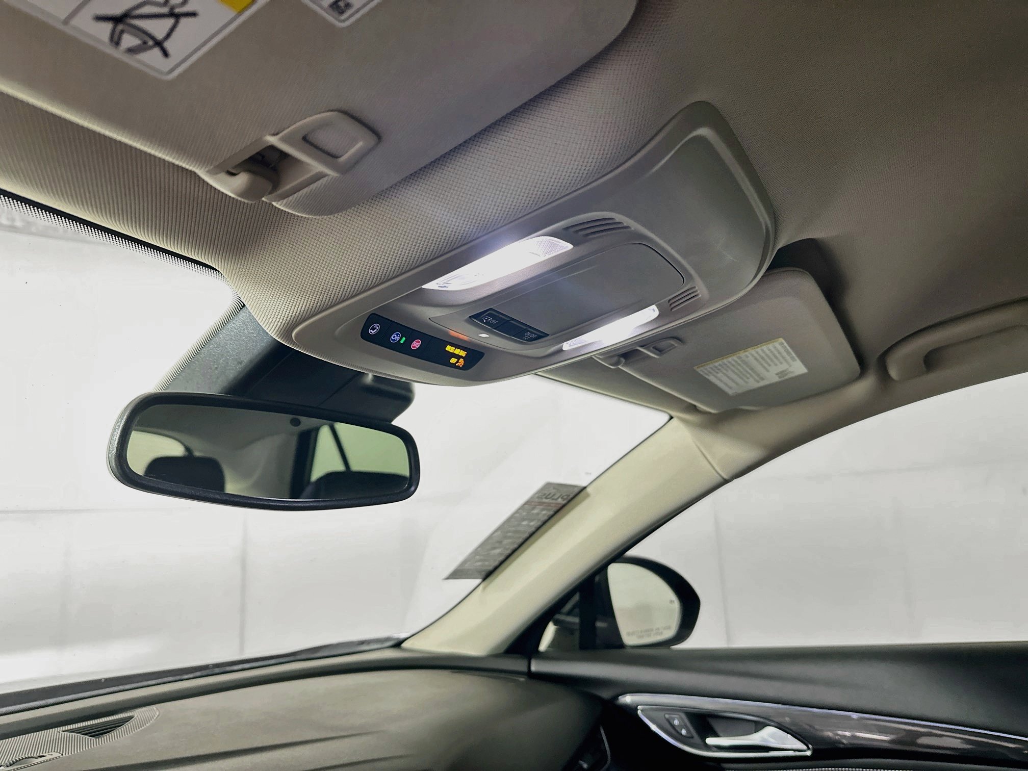 Used 2023 Buick Envision Essence AWD/4WD image 18