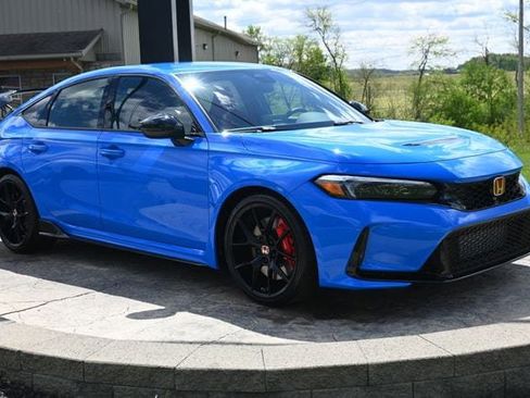 Used 2025 Honda Civic Type R image 3