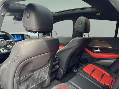 Used 2025 Mercedes-Benz GLE 53 AMG 4MATIC Coupe image 30