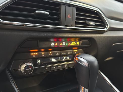 Used 2023 MAZDA CX-9 Touring image 23