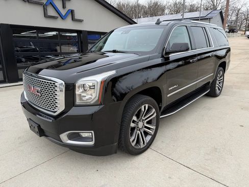 Used 2017 GMC Yukon XL Denali w/ Open Road Package image 5