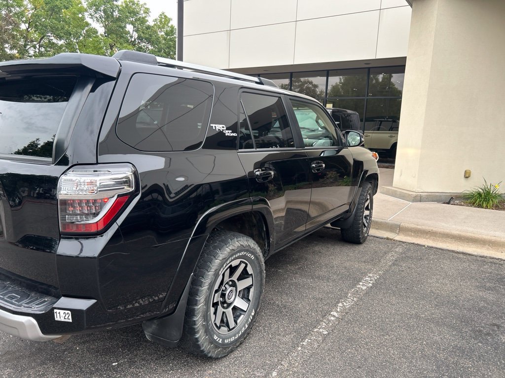 Used 2018 Toyota 4Runner TRD Off-Road Premium AWD/4WD image 4