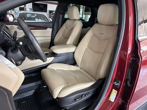 Used 2017 Cadillac XT5 Premium Luxury w/ Advanced Security Package image 10