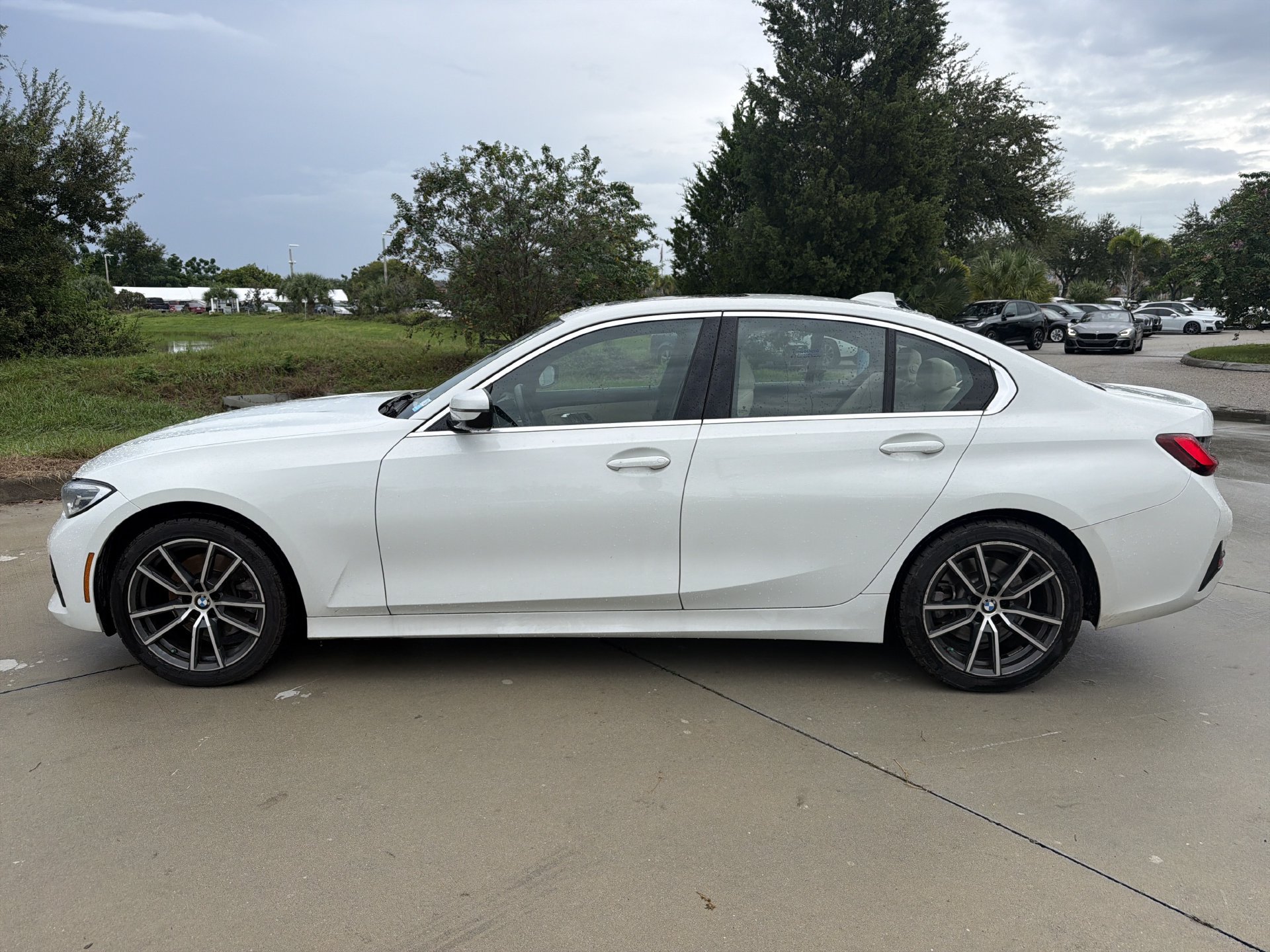 Used 2022 BMW 330i xDrive Sedan w/ Driving Assistance Package AWD/4WD image 7