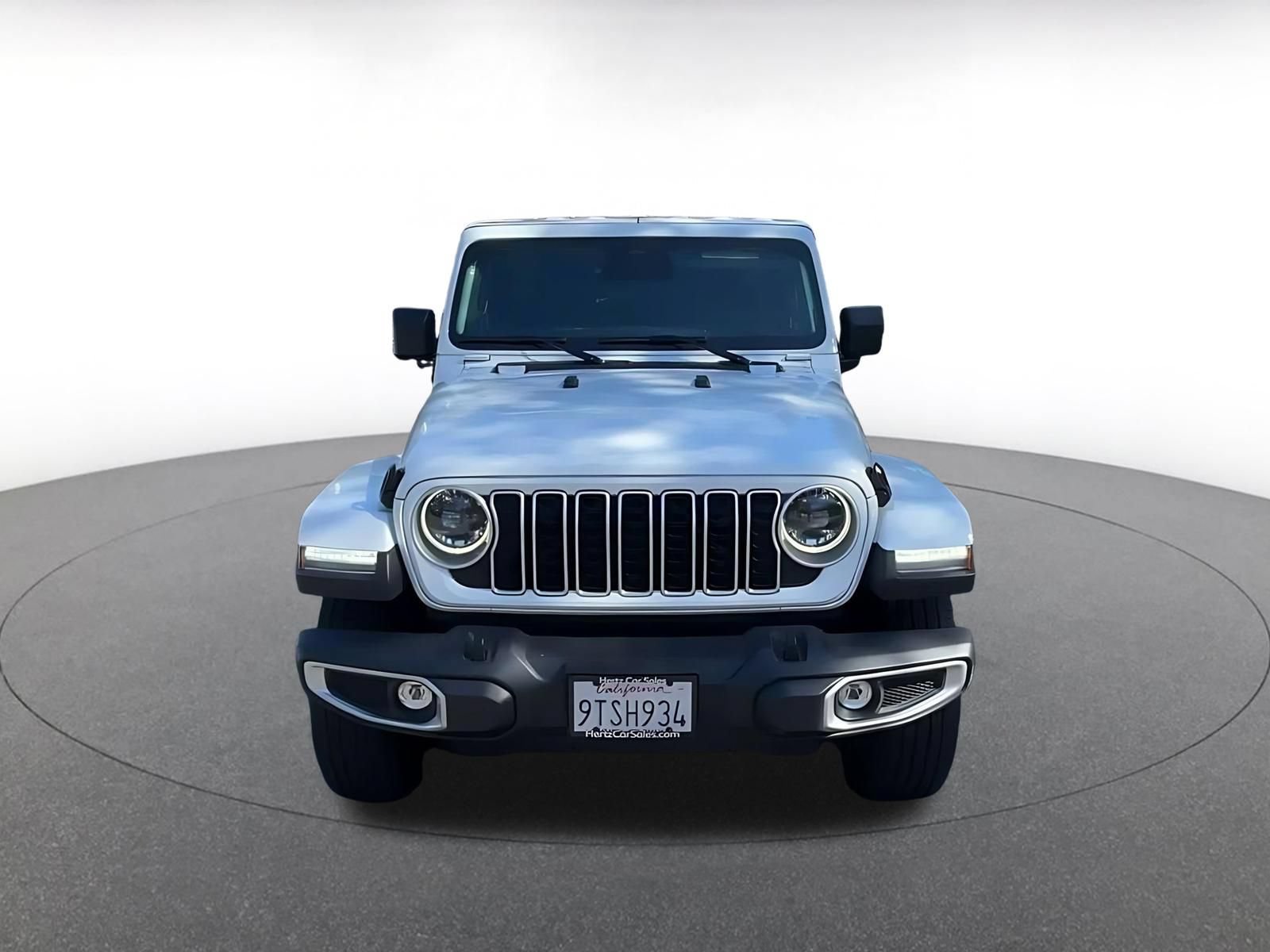 Used 2025 Jeep Wrangler Unlimited Sahara AWD/4WD image 4