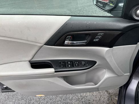 Used 2015 Honda Accord EX-L image 6