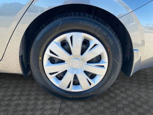 Used 2025 Nissan Sentra S w/ Lighting Package image 32