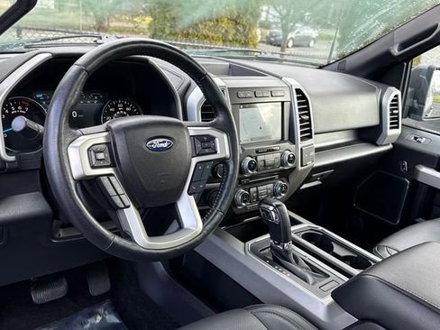 Used 2017 Ford F150 Lariat w/ Equipment Group 502A Luxury image 20