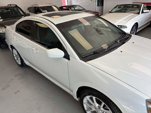 Used 2011 Mitsubishi Galant SE image 4