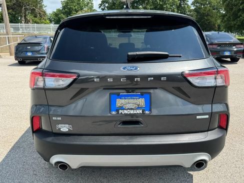 Used 2020 Ford Escape SE FWD image 4