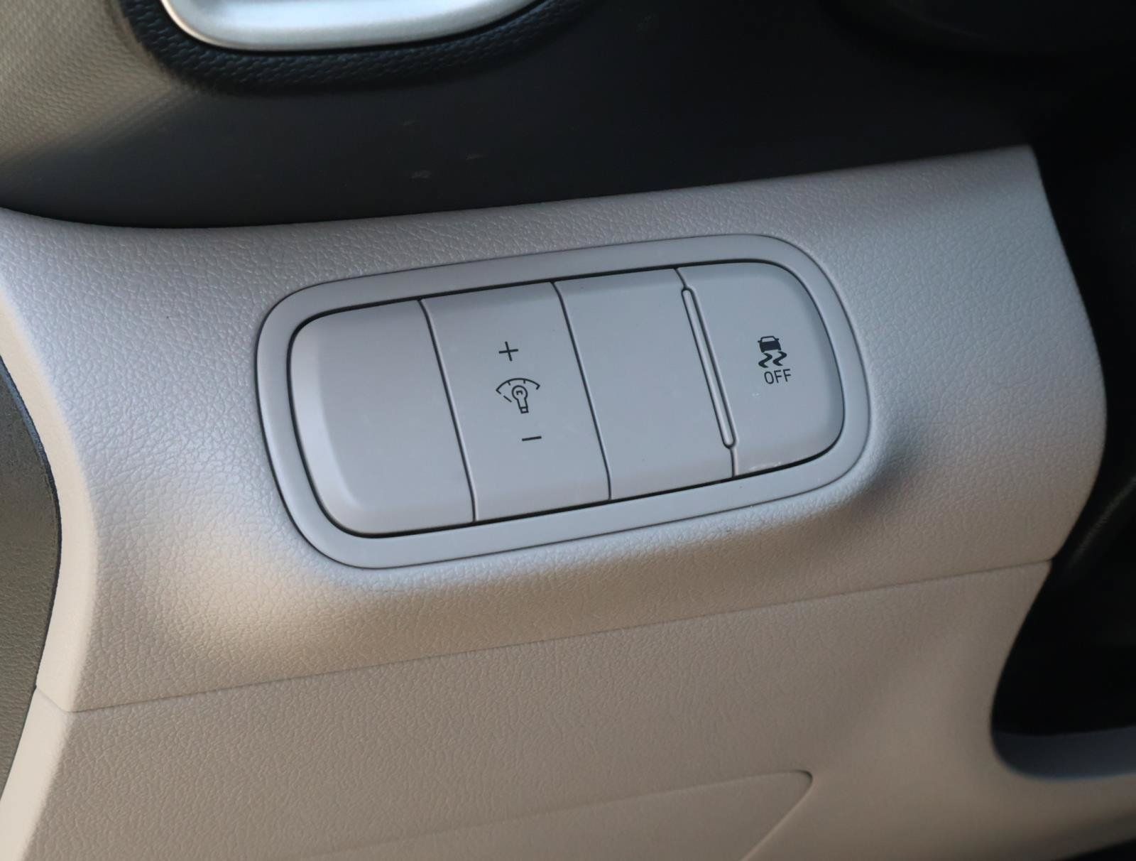 Used 2026 Hyundai Venue SEL FWD image 22