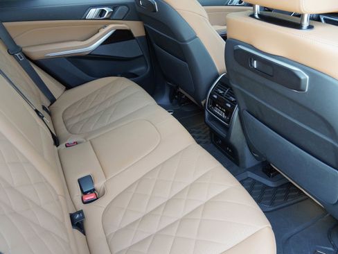 Used 2025 BMW X5 sDrive40i w/ Climate Comfort Package RWD image 34