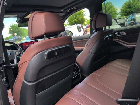Used 2025 BMW X5 xDrive50e AWD/4WD image 18