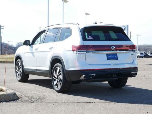 New 2026 Volkswagen Atlas SE image 3