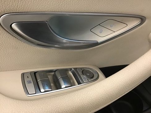 Used 2021 Mercedes-Benz E 350 4MATIC Sedan w/ Premium Package image 34