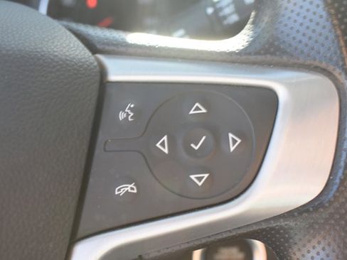 Used 2024 GMC Terrain SLE image 21