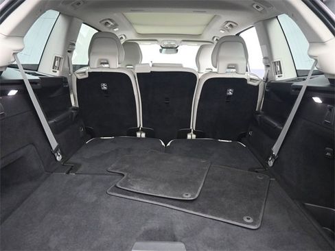 Used 2023 Volvo XC90 B6 Plus image 31