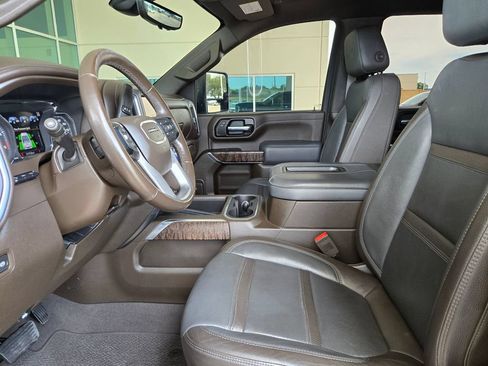 Used 2021 GMC Sierra 2500 Denali w/ Denali Ultimate Package AWD/4WD image 9