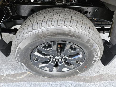 New 2026 Nissan Frontier SV w/ SV Convenience Package image 8