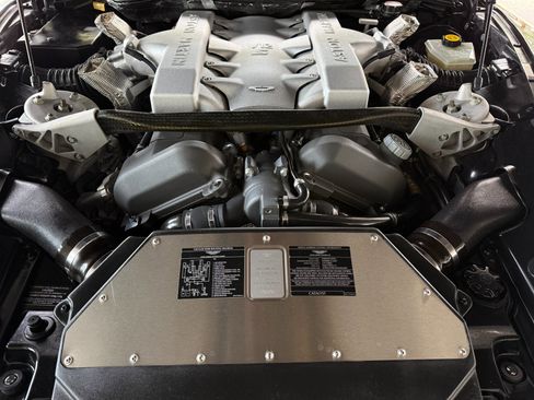 Used 2006 Aston Martin Vanquish S image 37