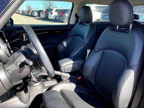 Used 2019 MINI Cooper S image 30