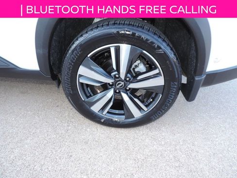 Used 2025 Nissan Rogue SL image 11