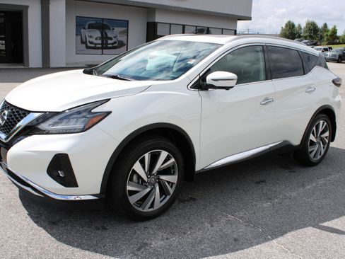 Used 2019 Nissan Murano SL w/ SL Technology Package AWD/4WD image 2