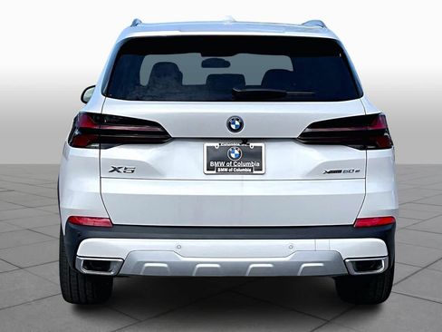 New 2026 BMW X5 xDrive50e w/ Climate Comfort Package image 4