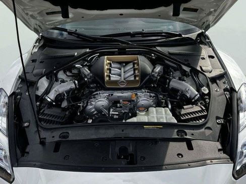 Used 2024 Nissan GT-R w/ Floor Mat Package AWD/4WD image 61