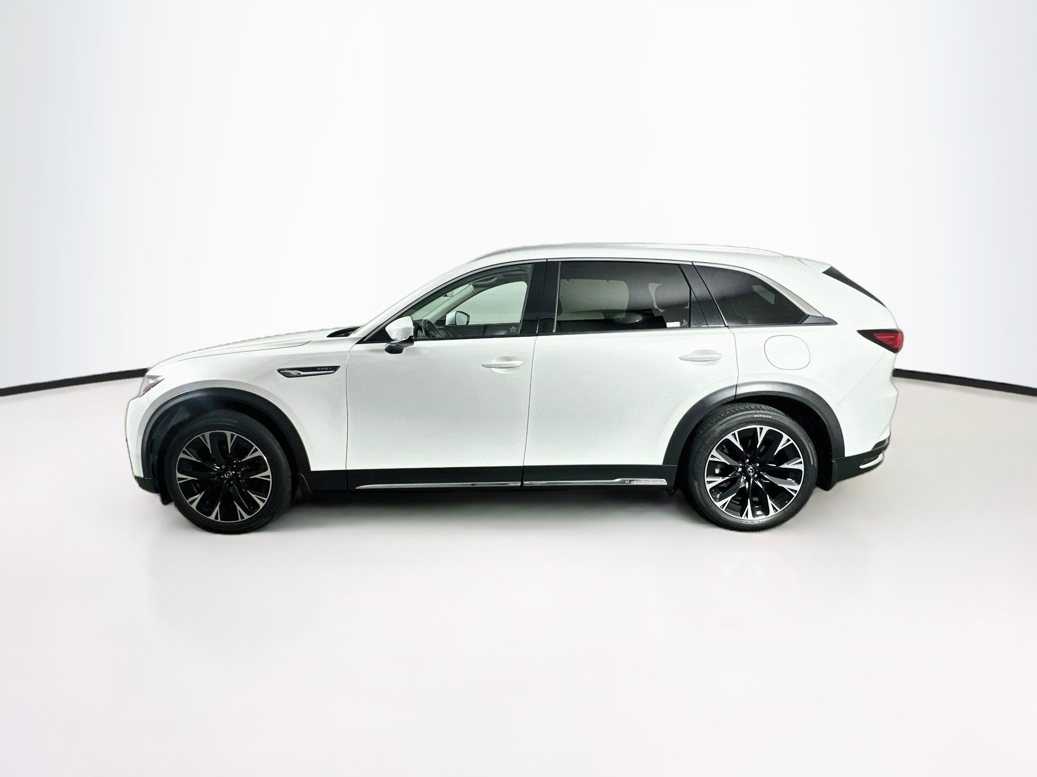 Used 2024 MAZDA CX-90 Plug-In Hybrid w/ Premium Pkg AWD/4WD image 4
