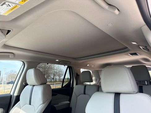 New 2026 Honda Pilot Touring image 23