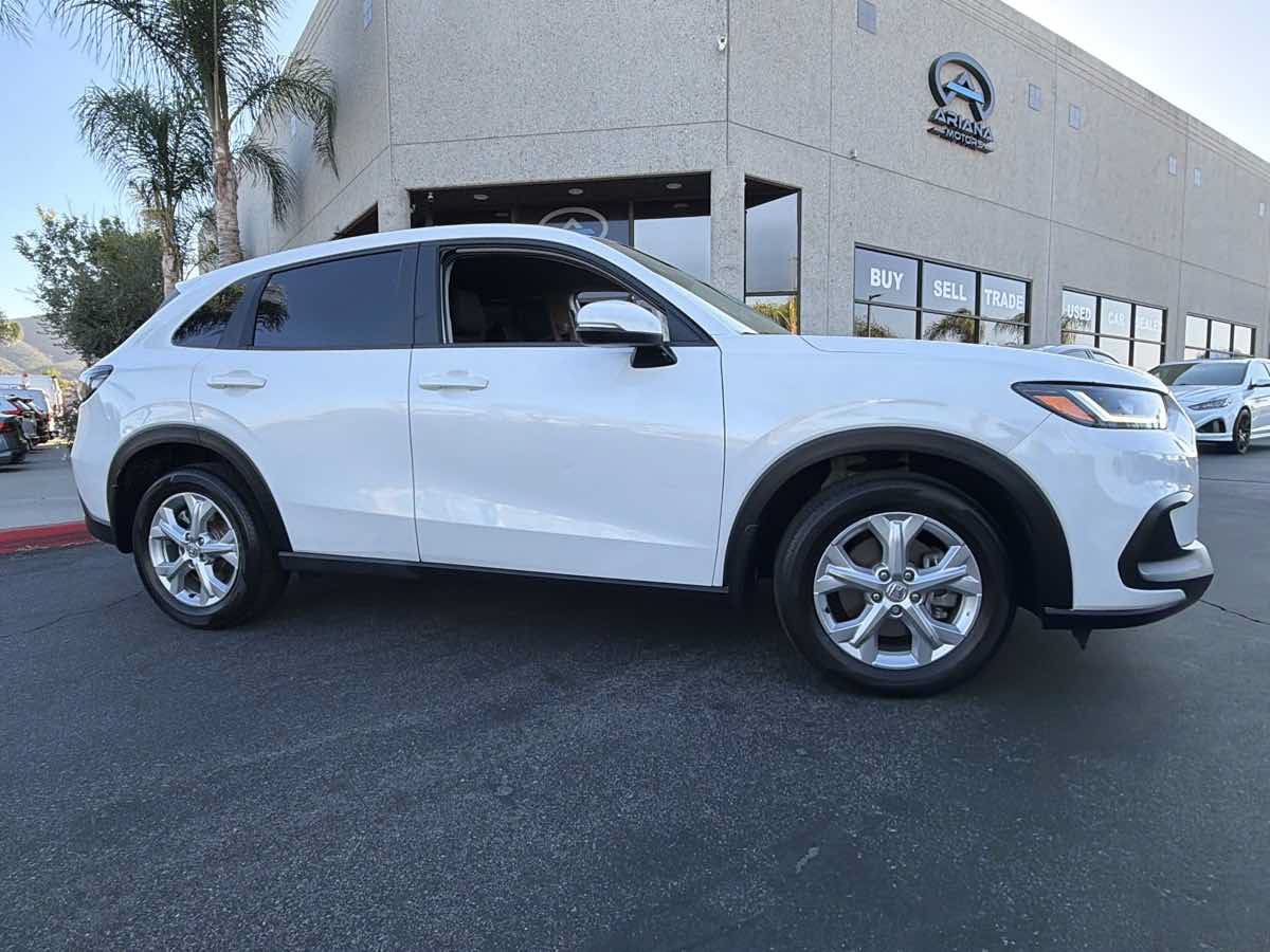 Used 2023 Honda HR-V LX image 8