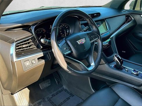 Used 2022 Cadillac XT6 Luxury image 14