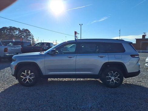 New 2025 Jeep Grand Cherokee L Limited w/ Trailer Tow Package image 3