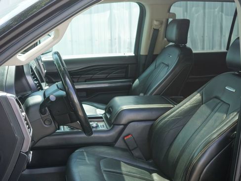 Used 2020 Ford Expedition Platinum AWD/4WD image 13