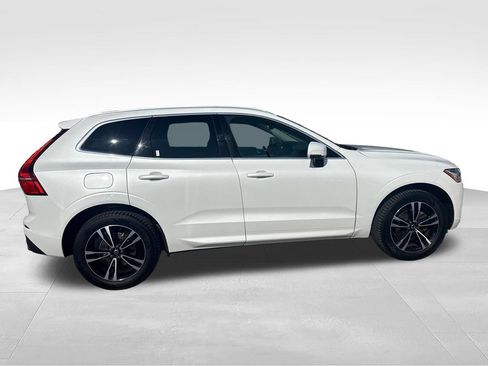 Used 2020 Volvo XC60 T5 Momentum w/ Protection Package Premier AWD/4WD image 6