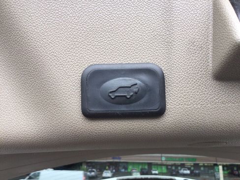 Used 2013 GMC Acadia Denali AWD/4WD image 18