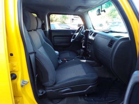 Used 2007 HUMMER H3 AWD/4WD image 6