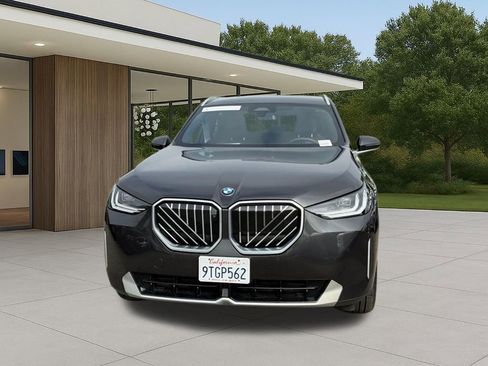 Used 2025 BMW X3 xDrive30i w/ Premium Package AWD/4WD image 3