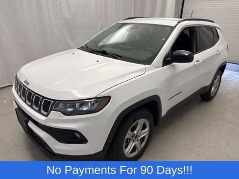 Used 2023 Jeep Compass Latitude AWD/4WD image 6